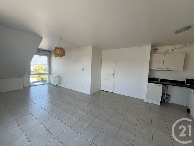 Appartement F3 à vendre - 3 pièces - 65.02 m2 - ST PIERRE DU PERRAY - 91 - ILE-DE-FRANCE - Century 21 Eureka