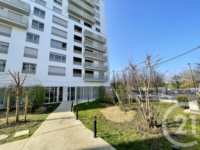 Appartement F2 à louer - 2 pièces - 45.0 m2 - EVRY - 91 - ILE-DE-FRANCE - Century 21 Eureka